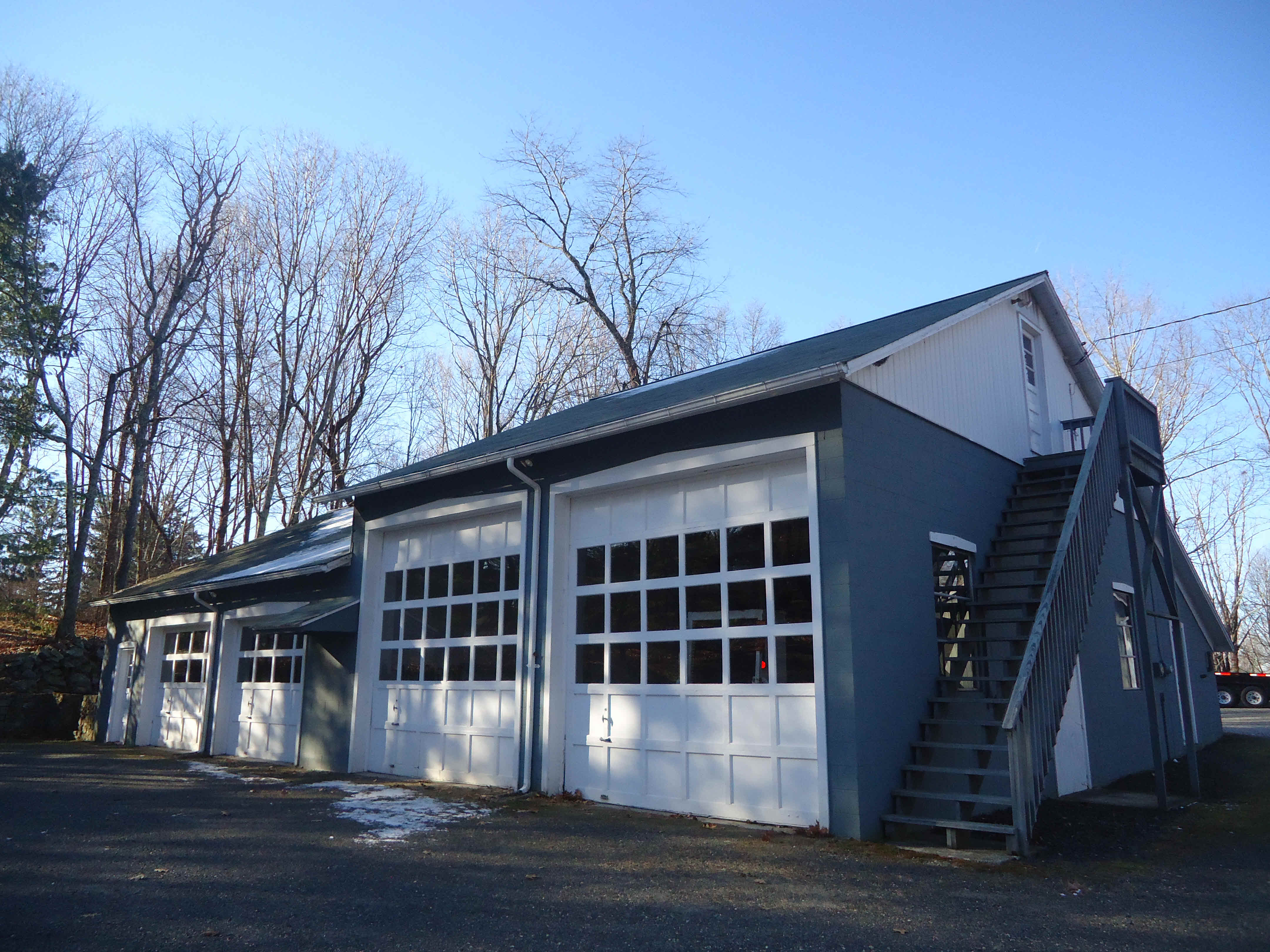Building photograph for 20 GARRITY LN